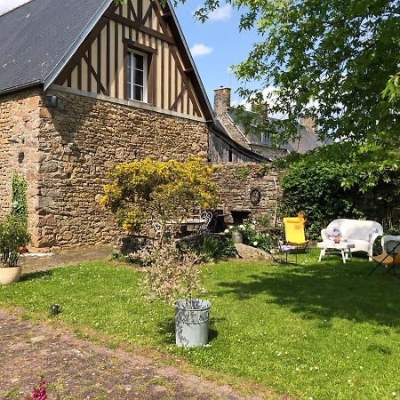 Gîte Baie Bonheur Genêts Extérieur photo